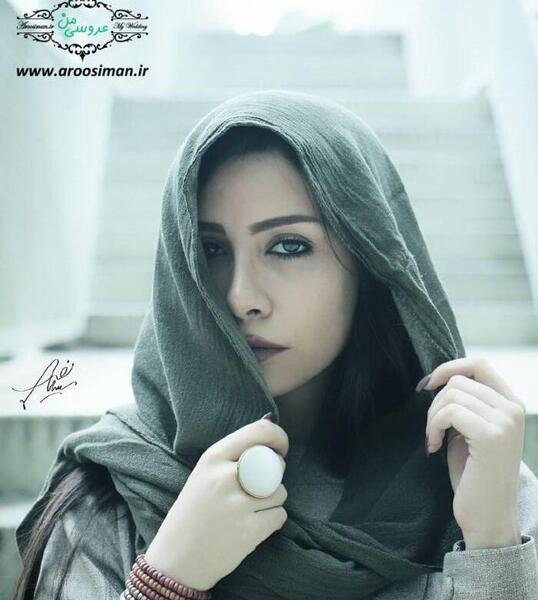 ژست عکس دخترانه اسپرت سلفی