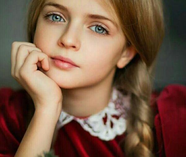 عکس طرح های نقاشی چهره با مداد رنگی