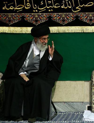 عکس حاج قاسم در فاطمیه