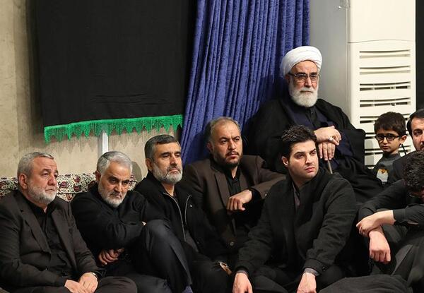 عکس حاج قاسم در فاطمیه
