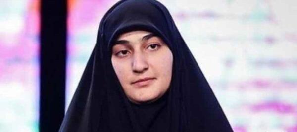 عکس زینب سلیمانی و گوشی آیفون