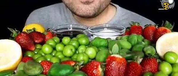 عکس گوجه سبز برای پروفایل