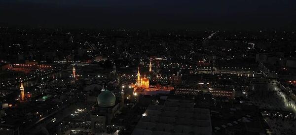 عکس هوایی حرم امام رضا در شب
