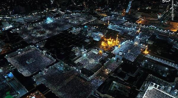 عکس هوایی حرم امام رضا در شب