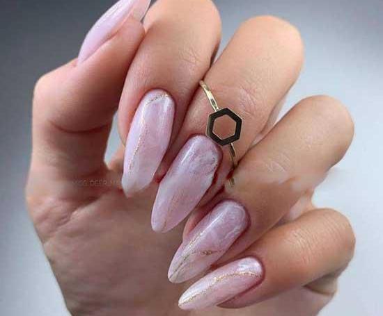 عکس مدل ناخن ذوزنقه کوتاه
