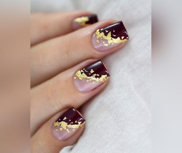 عکس دیزاین ناخن با ورق طلا