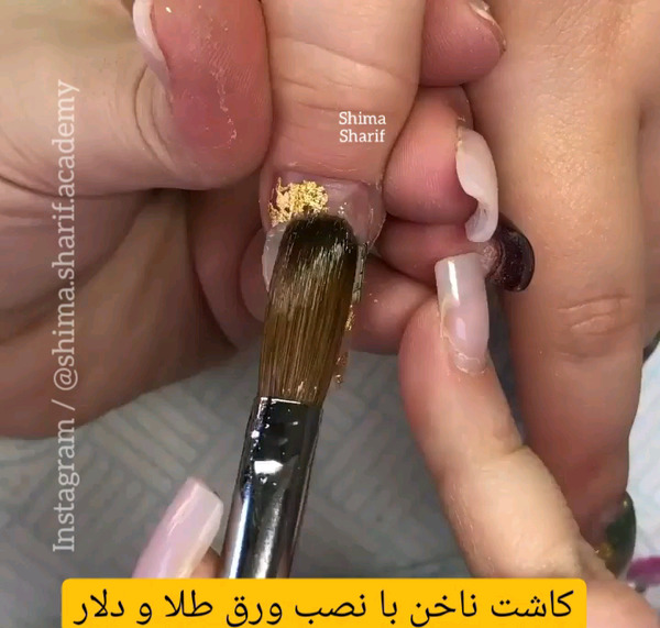 عکس دیزاین ناخن با ورق طلا