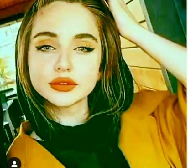 عکس صورت نیکا فلاحی