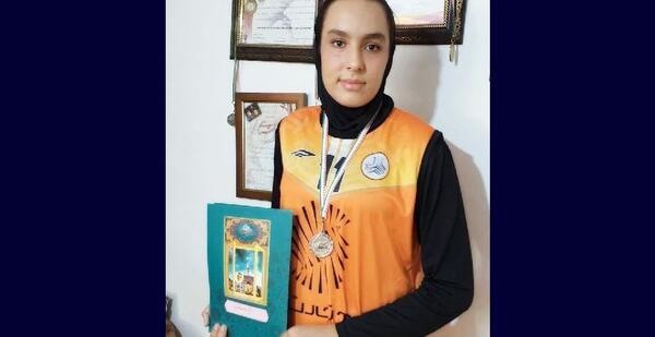 عکس مبینا رستمی