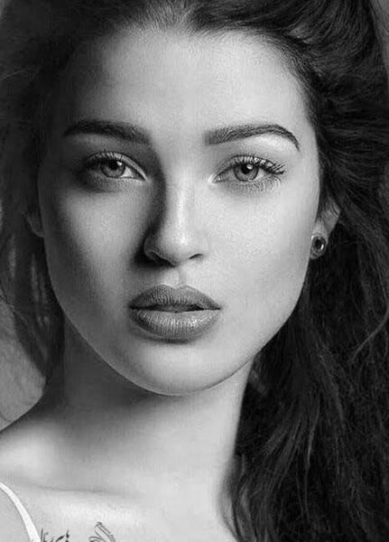 عکس سیاه و سفید طراحی