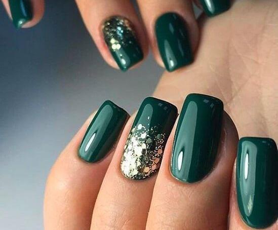 عکس مدل ناخن رنگ سبز