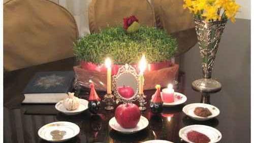ژست عکس دونفره با سفره هفت سین