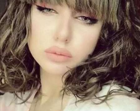 عکس نیکا فلاحی با طرفدارانش