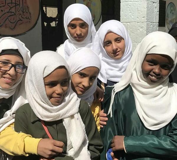 عکس نوشته ارزنده ترین زینت زن حفظ حجاب است