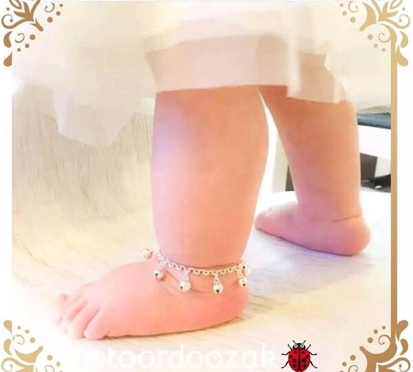 عکس دختر با پابند