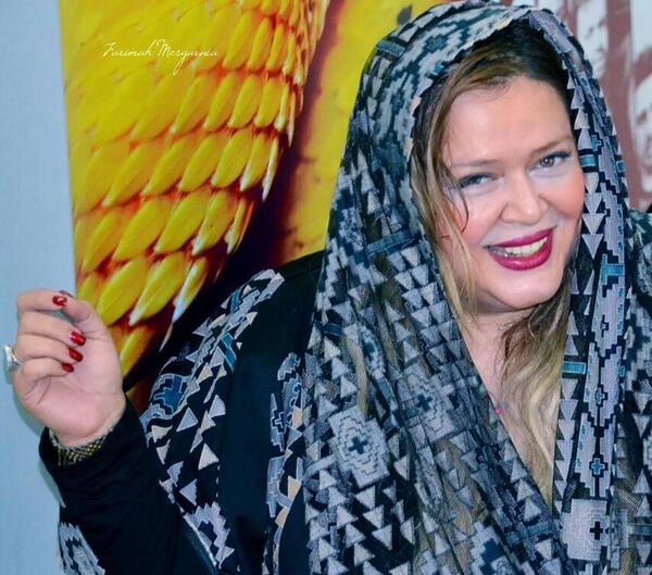 عکس بهاره در مراسم ختم