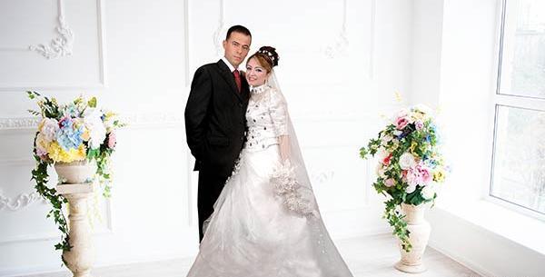 پس زمینه عکس آتلیه عروس و داماد