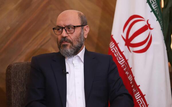 عکس مجری حسین دهقان