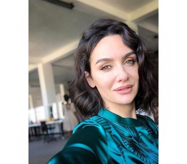 عکس بیرجه اکالای در اینستاگرام