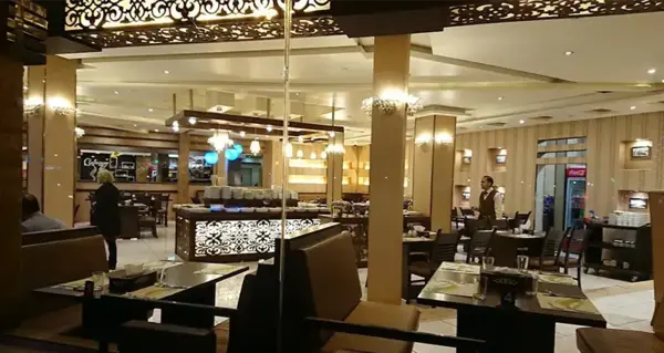 عکس های هتل پارسیان سوئیت اصفهان