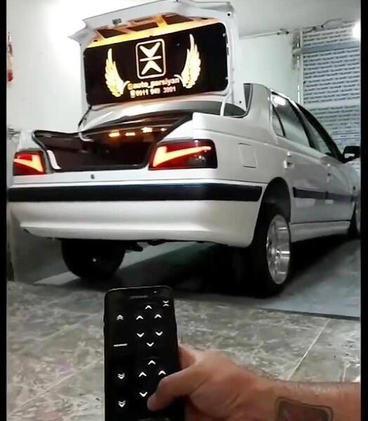 عکس پژو پارس مشکی خفن