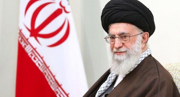 عکس رهبر و پرچم ایران