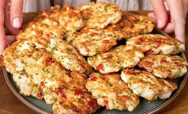 عکس ایستاده روحانی