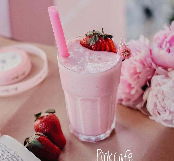 عکس کافه صورتی در شیراز