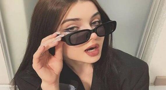 ژست عکس سلفی زیبا