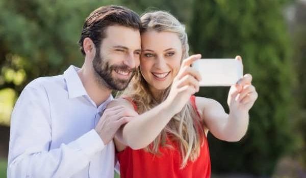ژست عکس سلفی زیبا