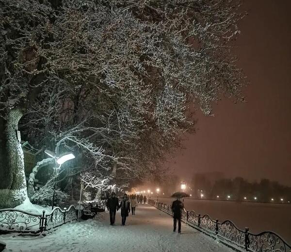 عکس شب برفی عاشقانه