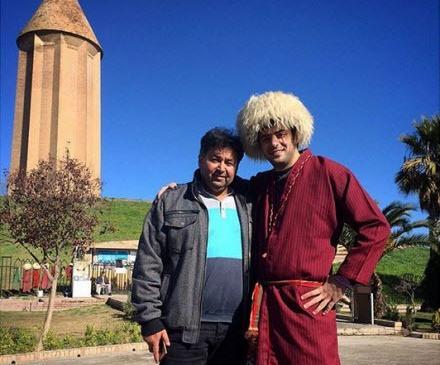 عکس علی ضیا با لباس محلی