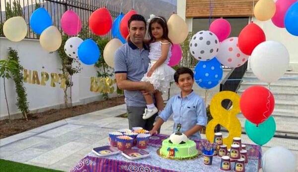 عکس همسر جواد نکونام در فرودگاه