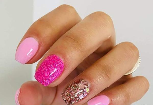عکس طراحی ناخن اکلیلی