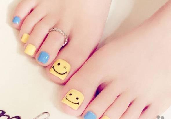 عکس مدل ناخن پا بچه گانه