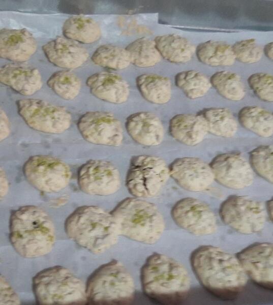 عکس شیرینی گردویی پفکی