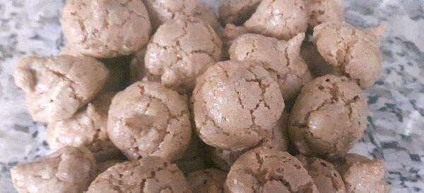 عکس شیرینی گردویی پفکی