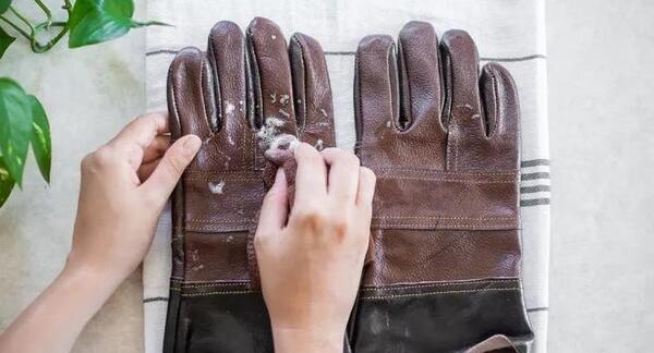 عکس دستکش لمسی
