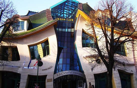 عکس ساختمان های عجیب