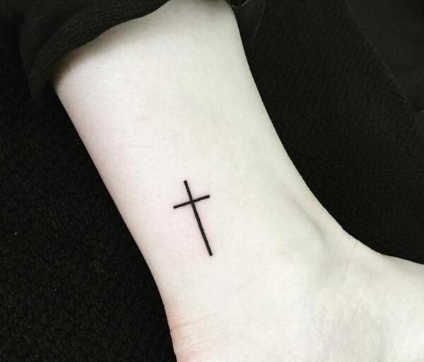 عکس تاتو صلیب زیبا
