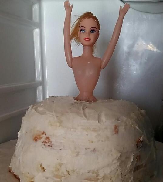 عکس کیک تولد عروسکی
