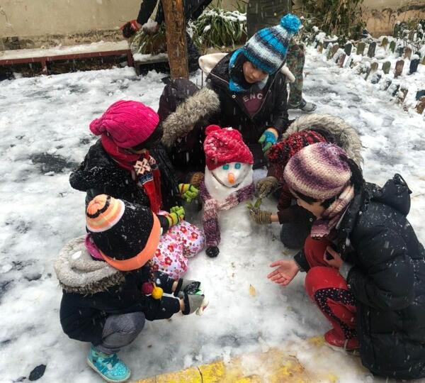 عکس برف بازی بچه ها