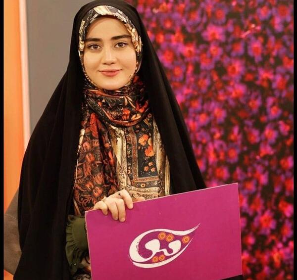 عکس مجری زن خوش صدا