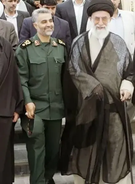 عکس حاج قاسم و آقا