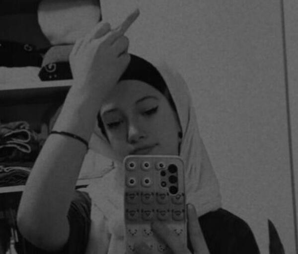 عکس مود برای استیکر