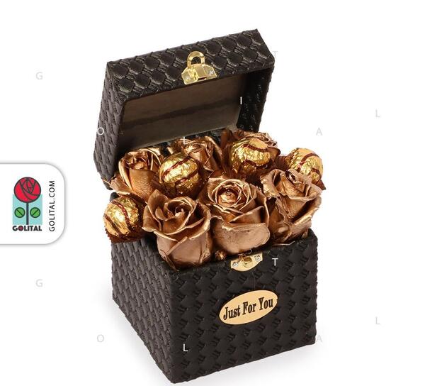 عکس طلا گلزار کنار ابی