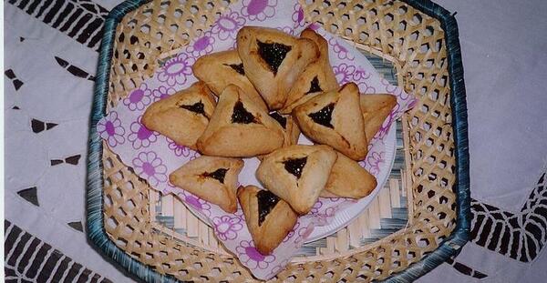 عکس گره زدن سبزه عید