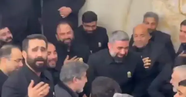 عکس عزاداری خانواده