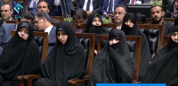 عکس نوه روحانی