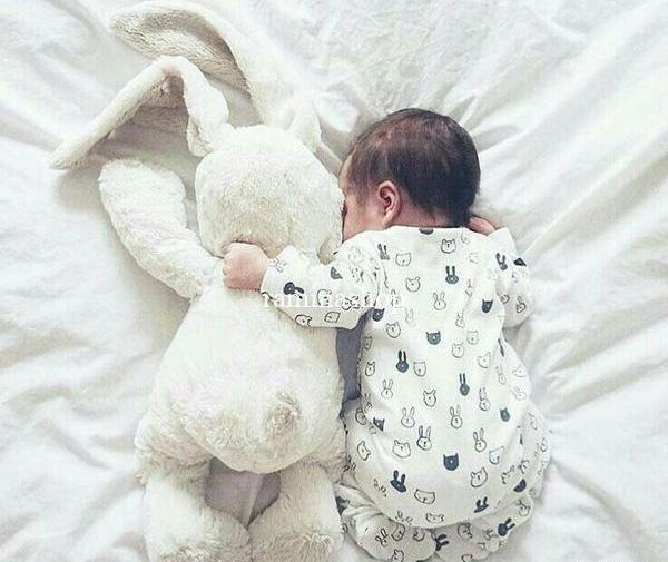 عکس نوزاد با عروسک